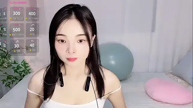 Snapshot of Tangbao-Baby chatting on 09-23-25, 10:40 Tangbao-Baby online show from 09-23-25, 10:40