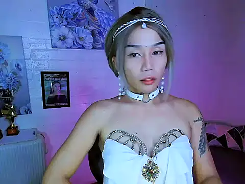 Snapshot of YourNikkieXxx chatting on 10-16-25, 11:22 YourNikkieXxx online show from 10-16-25, 11:22