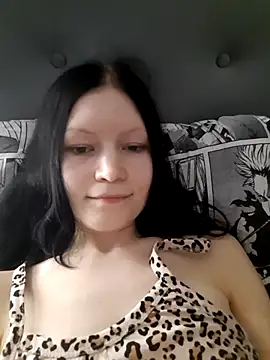 Snapshot of DragonFoxie chatting on 09-08-25, 05:01 DragonFoxie online show from 09-08-25, 05:01