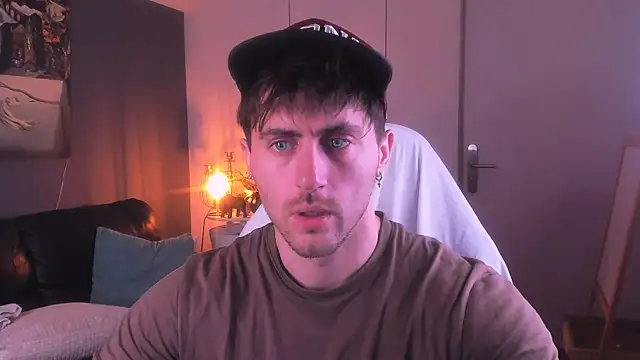 Oscar Miller  online show from 09-28-25, 09:09