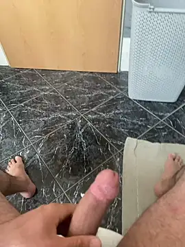 Snapshot of geilheit12 chatting on 10-08-25, 10:46 geilheit12 online show from 10-08-25, 10:46