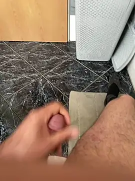 Snapshot of geilheit12 chatting on 10-09-25, 09:07 geilheit12 online show from 10-09-25, 09:07