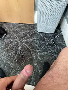 Snapshot of geilheit12 chatting on 10-14-25, 09:43 geilheit12 online show from 10-14-25, 09:43