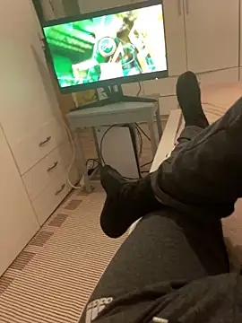 Snapshot of geilheit12 chatting on 11-22-25, 04:50 geilheit12 online show from 11-22-25, 04:50