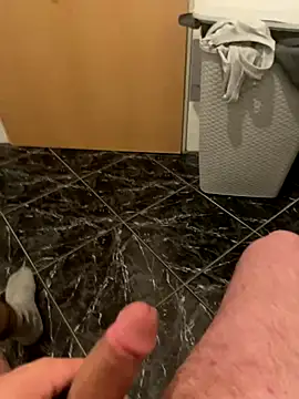 Snapshot of geilheit12 chatting on 11-30-25, 02:15 geilheit12 online show from 11-30-25, 02:15