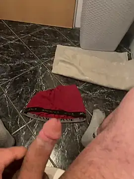 Snapshot of geilheit12 chatting on 02-13-26, 04:36 geilheit12 online show from 02-13-26, 04:36