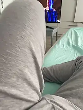 Snapshot of geilheit12 chatting on 02-17-26, 02:02 geilheit12 online show from 02-17-26, 02:02