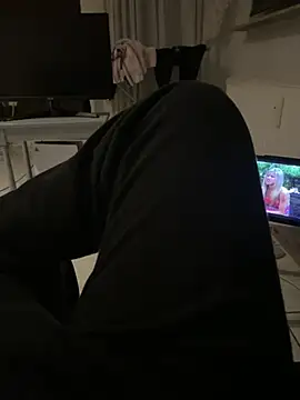 Snapshot of geilheit12 chatting on 03-05-26, 07:32 geilheit12 online show from 03-05-26, 07:32