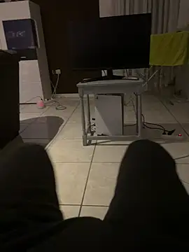 Snapshot of geilheit12 chatting on 03-08-26, 08:34 geilheit12 online show from 03-08-26, 08:34