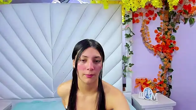 Snapshot of _Luna_Bennett chatting on 10-12-25, 02:16 Luna Bennett online show from 10-12-25, 02:16