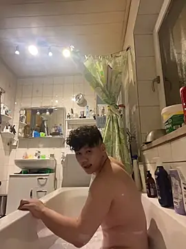 Kingpowerlittel online show from 02-16-26, 06:04