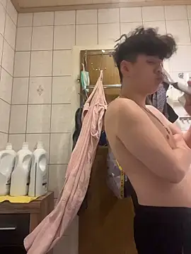 Kingpowerlittel online show from 03-10-26, 09:53