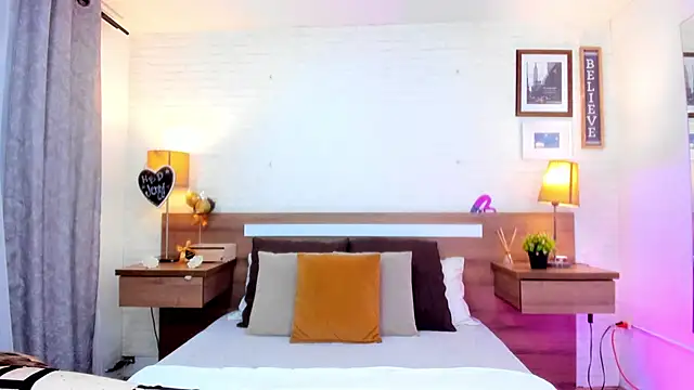 JenniferAuriston online show from 04-18-26, 07:40