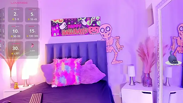 KendraChavez  online show from 10-24-25, 11:12