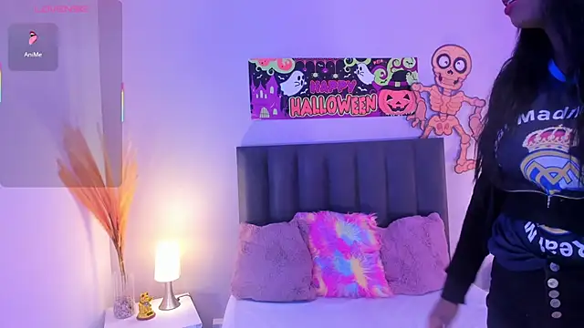 KendraChavez  online show from 10-30-25, 10:32