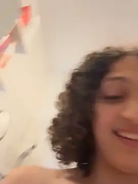 Snapshot of DreamThickCouple chatting on 10-24-25, 09:55 DreamThickCouple online show from 10-24-25, 09:55