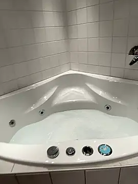 Snapshot of DreamThickCouple chatting on 03-05-26, 09:44 DreamThickCouple online show from 03-05-26, 09:44