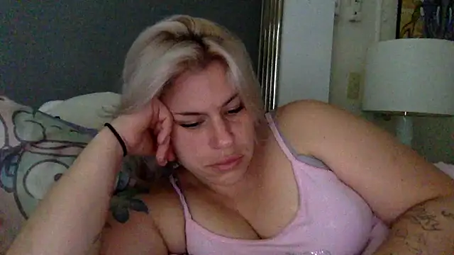 toomuchofafreak online show from 01-09-26, 05:48