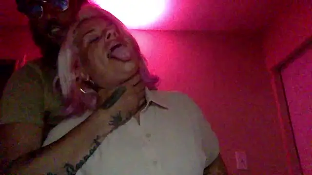 toomuchofafreak online show from 04-27-26, 03:48