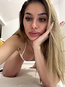 Snapshot of KaseyQuinn_ chatting on 11-20-25, 09:20 KaseyQuinn online show from 11-20-25, 09:20