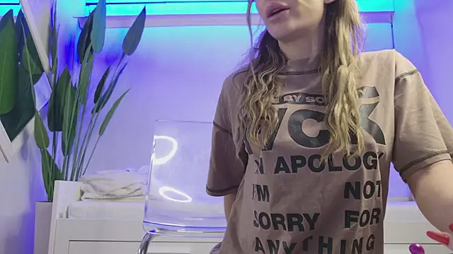 Snapshot of KaseyQuinn_ chatting on 03-19-26, 08:24 KaseyQuinn online show from 03-19-26, 08:24