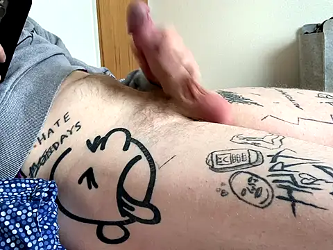 Snapshot of felicks1 chatting on 09-29-25, 12:43 felicks1 online show from 09-29-25, 12:43