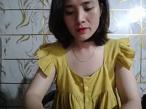 Lyzizi lovely09 online show from 05-26-26, 12:45