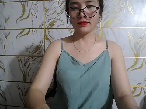 Snapshot of Lyzizi_lovely09 chatting on 07-10-26, 07:12 Lyzizi lovely09 online show from 07-10-26, 07:12