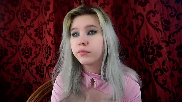 ElizSpieth online show from 07-19-26, 01:31