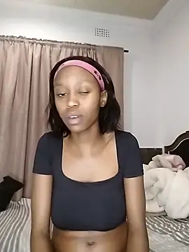 LonelyQueenxx25 online show from 09-29-25, 04:34