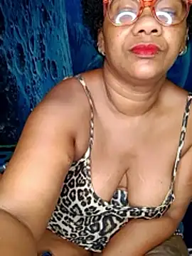 Snapshot of analgetica chatting on 11-06-25, 11:33 analgetica online show from 11-06-25, 11:33