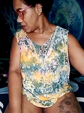 Snapshot of analgetica chatting on 11-20-25, 11:21 analgetica online show from 11-20-25, 11:21