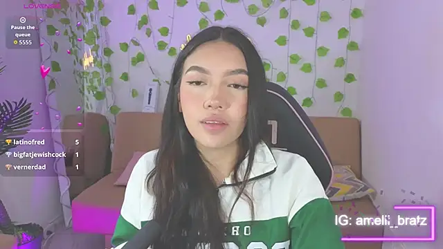 Snapshot of Ameliiaa_tay chatting on 09-16-25, 11:55 Ameliiaa tay online show from 09-16-25, 11:55