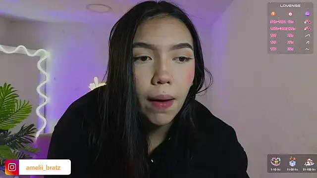 Snapshot of Ameliiaa_tay chatting on 10-18-25, 11:33 Ameliiaa tay online show from 10-18-25, 11:33