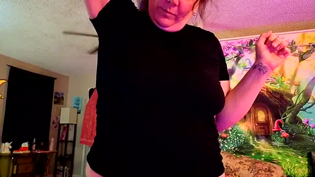 Snapshot of Princess__Kitty__ chatting on 10-05-25, 11:02 Princess Kitty online show from 10-05-25, 11:02