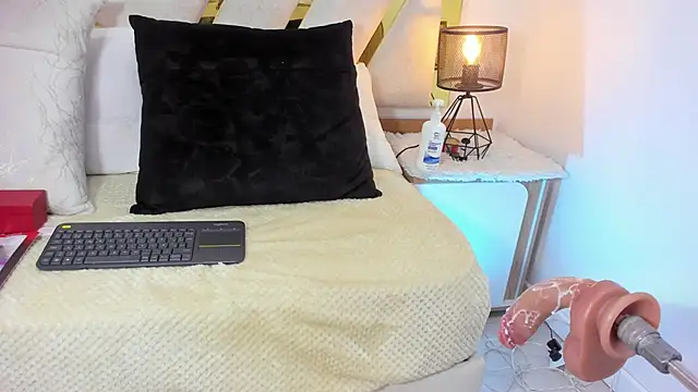 Snapshot of Luna_Naughty1 chatting on 01-05-26, 07:17 Luna Naughty1 online show from 01-05-26, 07:17