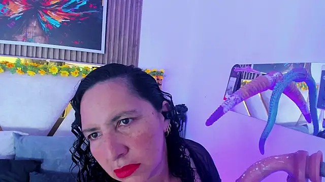 Luna Naughty1 online show from 06-10-26, 09:19