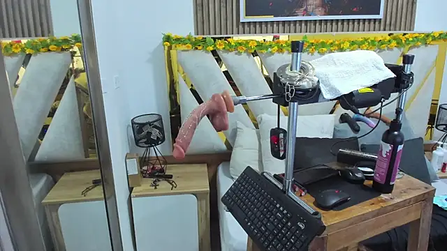 Luna Naughty1 online show from 06-15-26, 05:48