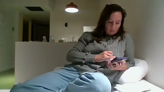 ALICAINWONDERLAND online show from 10-13-25, 08:09