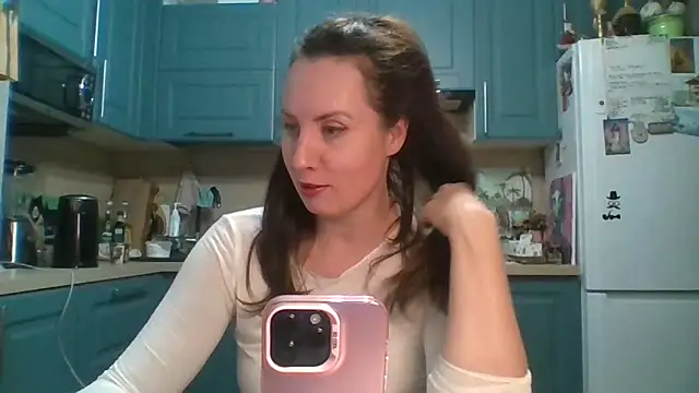 ALICAINWONDERLAND online show from 04-25-26, 06:16