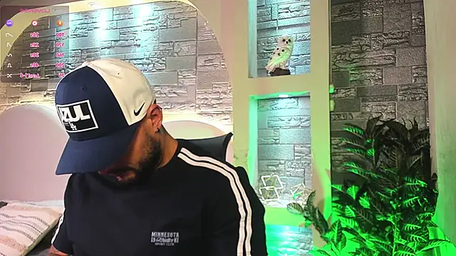 Snapshot of dominic_de_luca chatting on 11-04-25, 03:27 dominic de luca online show from 11-04-25, 03:27