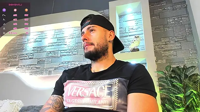 Snapshot of dominic_de_luca chatting on 11-14-25, 03:05 dominic de luca online show from 11-14-25, 03:05