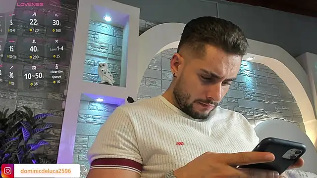 Snapshot of dominic_de_luca chatting on 12-23-25, 03:26 dominic de luca online show from 12-23-25, 03:26