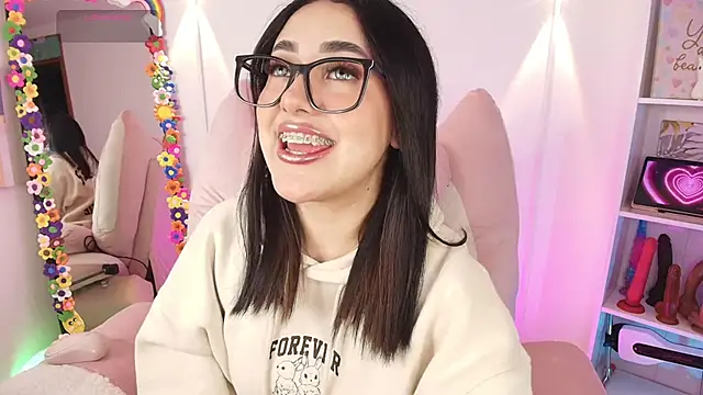 justonecute online show from 01-07-26, 11:51