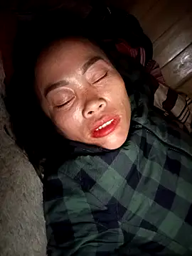 CoMay003 online show from 12-02-25, 07:42