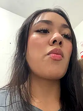 Snapshot of Mariaotalvaro chatting on 10-29-25, 03:14 Mariaotalvaro online show from 10-29-25, 03:14