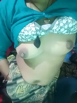 Snapshot of Sonam9696 chatting on 02-15-26, 06:59 Sonam9696 online show from 02-15-26, 06:59