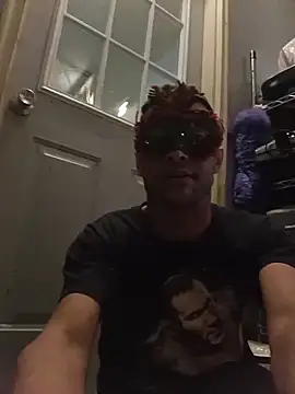 Snapshot of dicinyou80 chatting on 11-30-25, 02:43 dicinyou80 online show from 11-30-25, 02:43