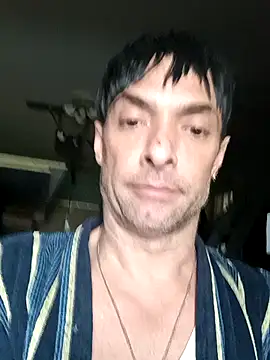 Snapshot of dicinyou80 chatting on 03-27-26, 07:35 dicinyou80 online show from 03-27-26, 07:35