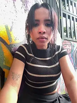 samiacooper25 online show from 04-24-26, 10:23